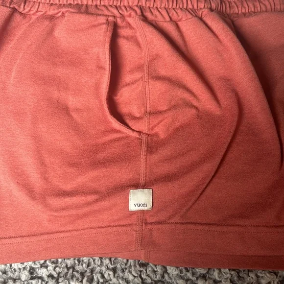 Vuori Halo Performance Shorts - Picture 5 of 7